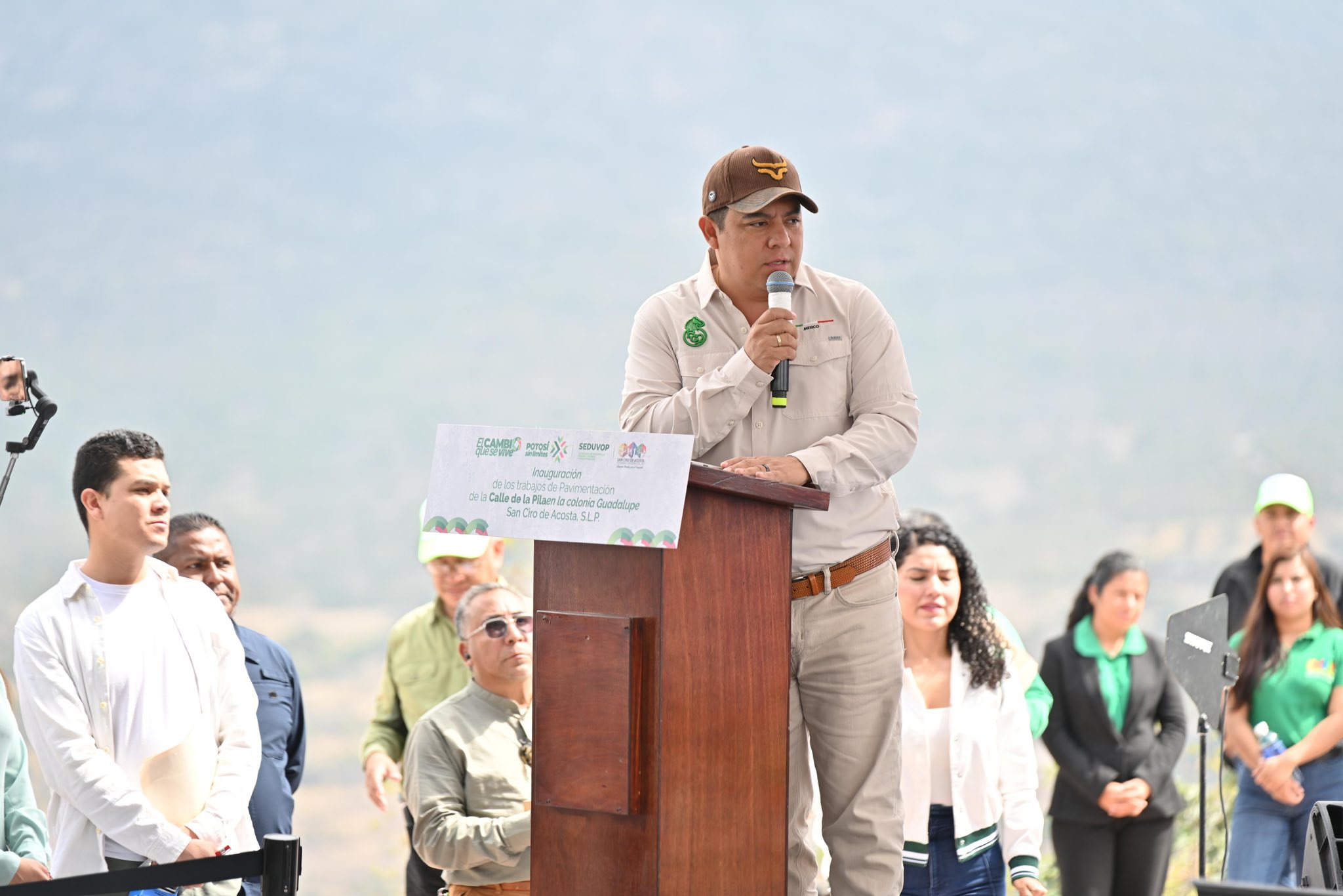 “Se le fue un poquito”: Gallardo responde a Velasco por destape de Ruth González