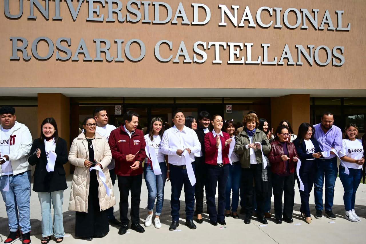 Entre protestas y obras inconclusas, Claudia Sheinbaum inaugura la Universidad Rosario Castellanos en SLP