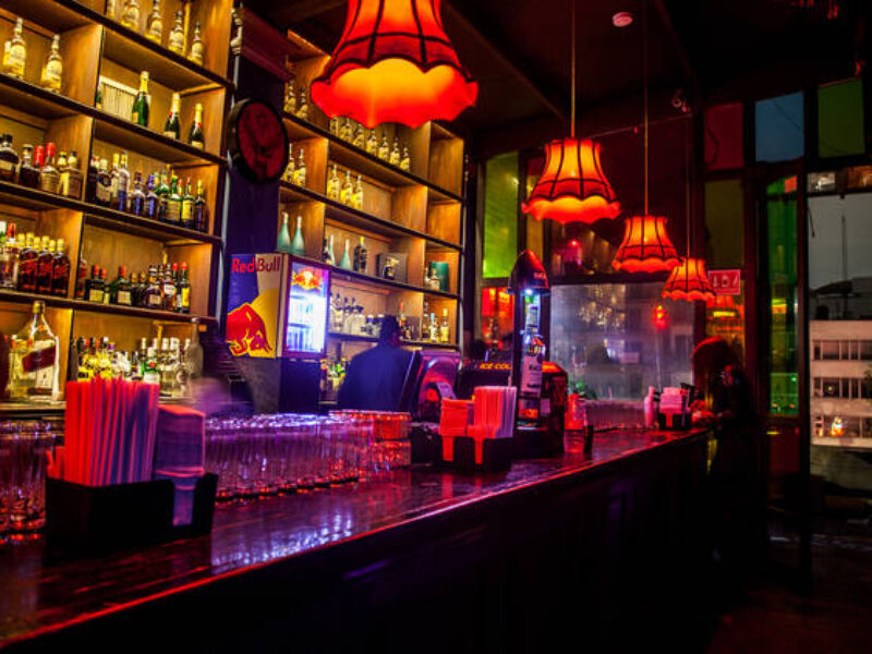 Sin aval técnico de PC, operan 33 antros y bares del Centro Histórico de SLP